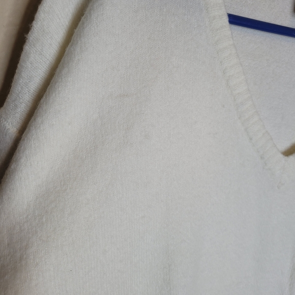 Curated by Instant Message Sweater Womens Size XL Ivory Fall Winter Vneck - Picture 4 of 9